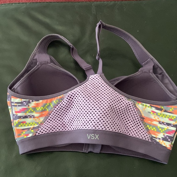 Victoria's Secret SPORT VSX Zip Front double closure Sports Bra 34D - Picture 2 of 5
